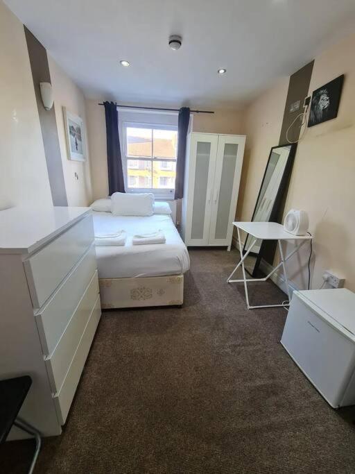 Lovely En-Suite Bedroom Londres Exterior foto